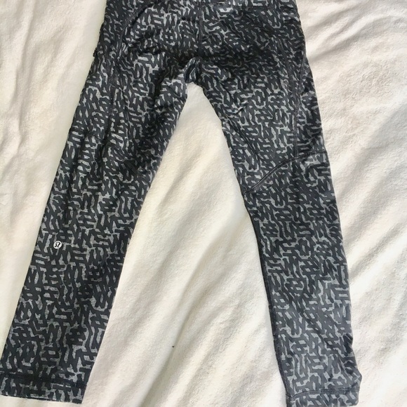LULULEMON LEGGINGS - Picture 4 of 7